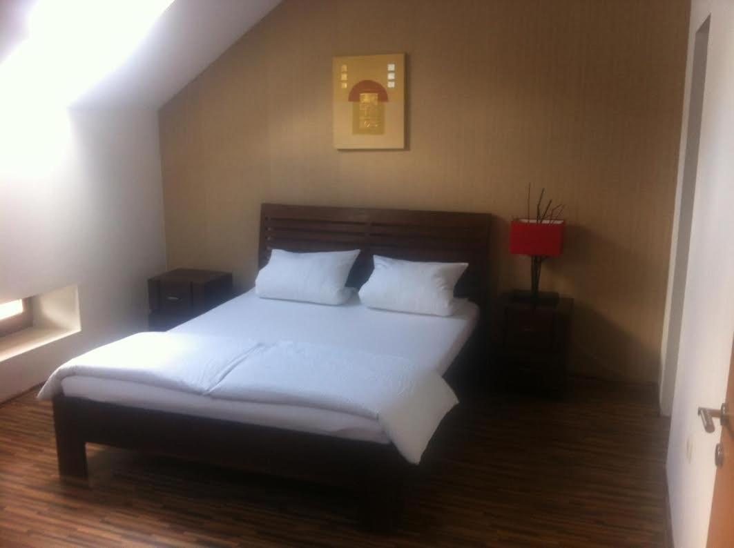 Central Apartman Sopron Extérieur photo