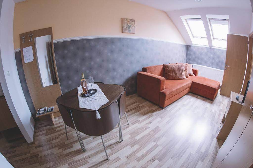 Central Apartman Sopron Extérieur photo